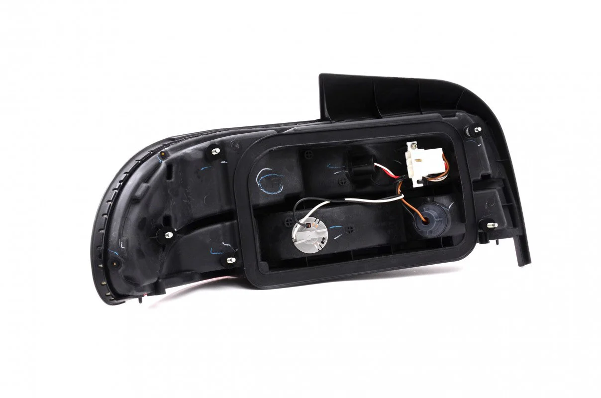 Subaru Impreza GC8 Saloon Rear Light Cluster seal - Pair - Image 3